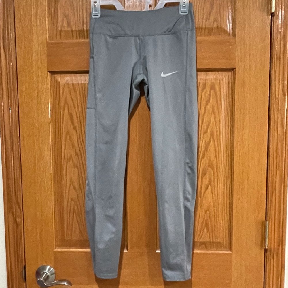 NIKE DRI-FIT Women's XS Athletic Gray Leggings Pant Back Zip & Side Pocket